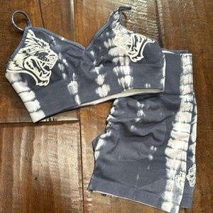 Darc Sport sports bra & shorts set
